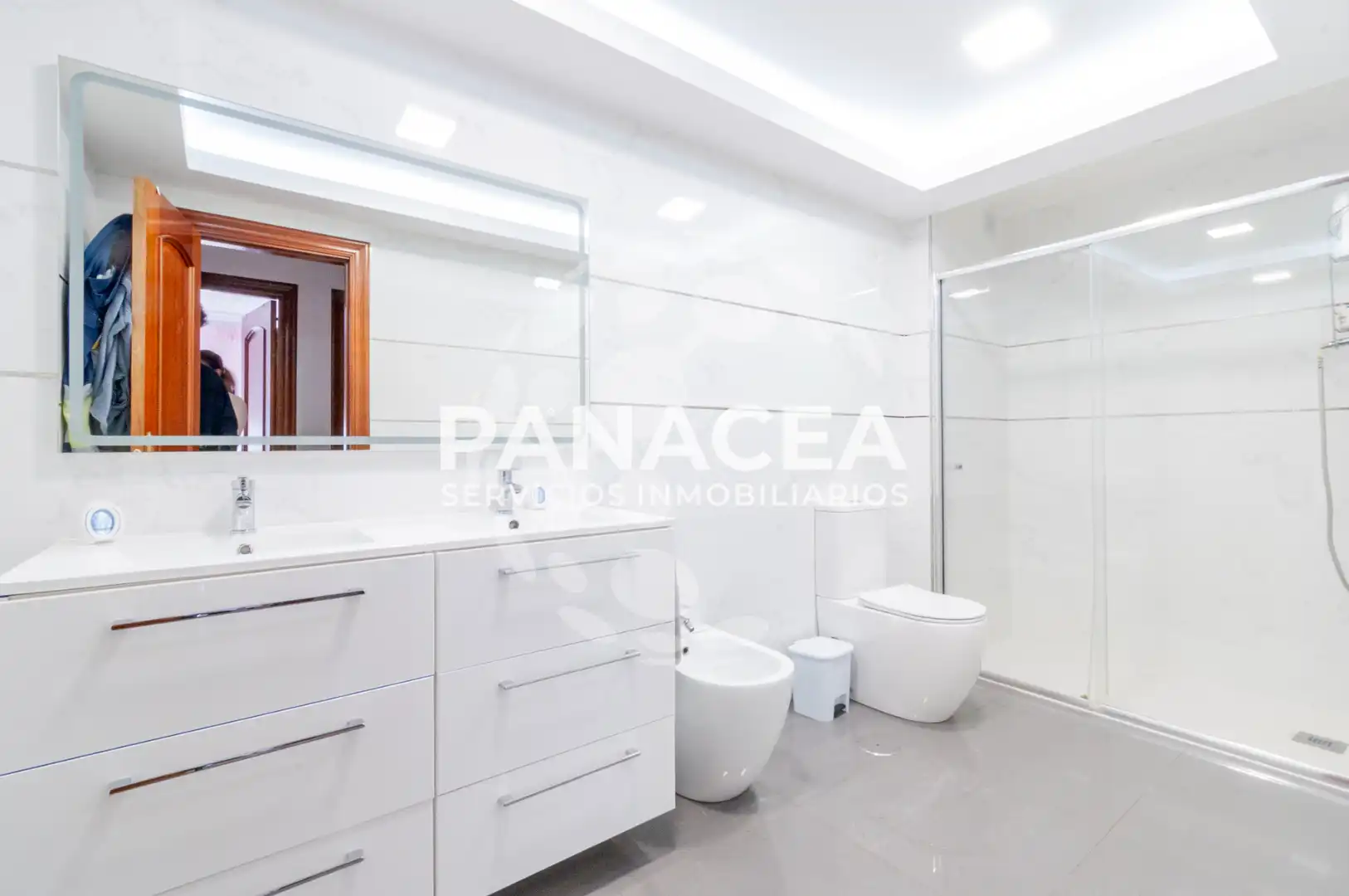 Bathroom of Flat for sale in Roquetas de Mar  with Furnished, Oven and Washing machine