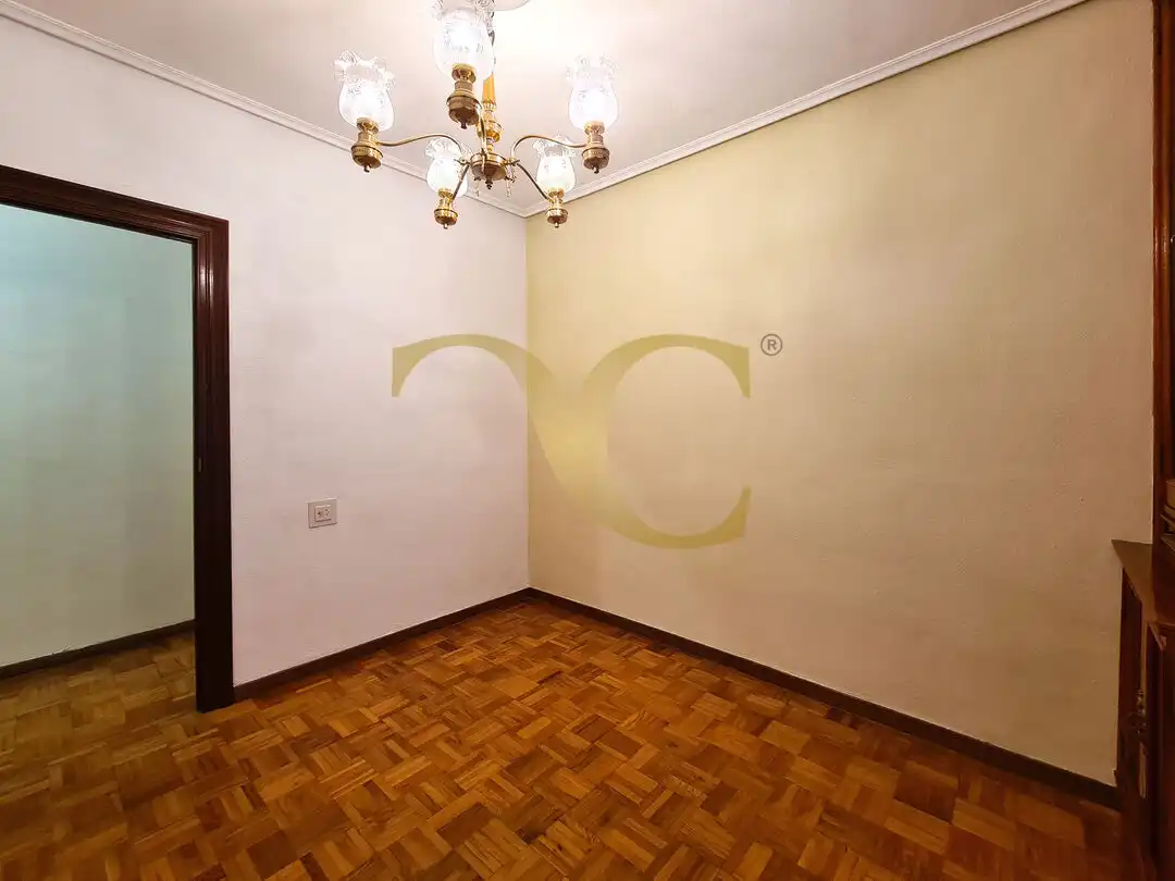Habitación de Piso en venta en Oviedo  con Terraza