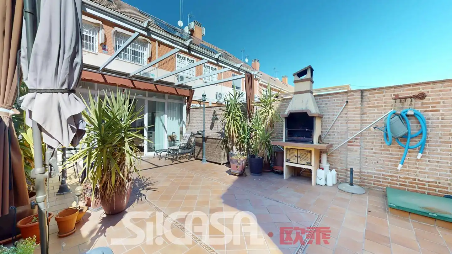 Terraza de Casa adosada en venta en Parla con Aire acondicionado, Calefacción y Terraza