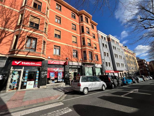 Local comercial en Venta en Centro - Ariz - Uribarri