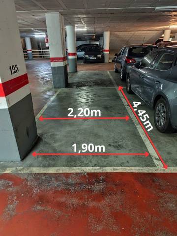 Garaje en Venta en Mare  de Déu dels Àngels en Riu Nord