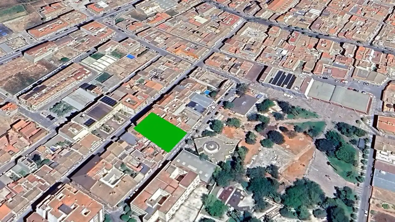 Residential land for sale in Avenida Colón