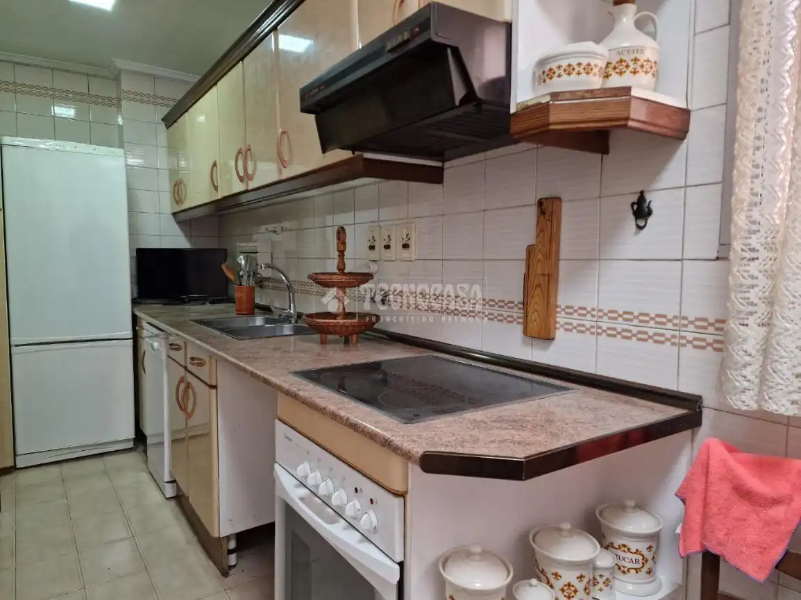 Cocina de Piso en venta en Huesca con Calefacción y Trastero