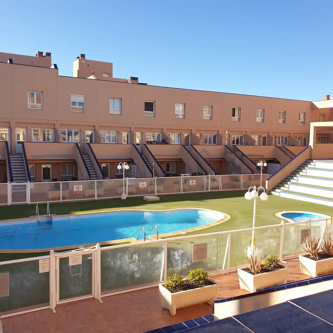 Piscina de Casa o xalet en venda en La Oliva amb Terrassa, Balcó i Piscina comunitària