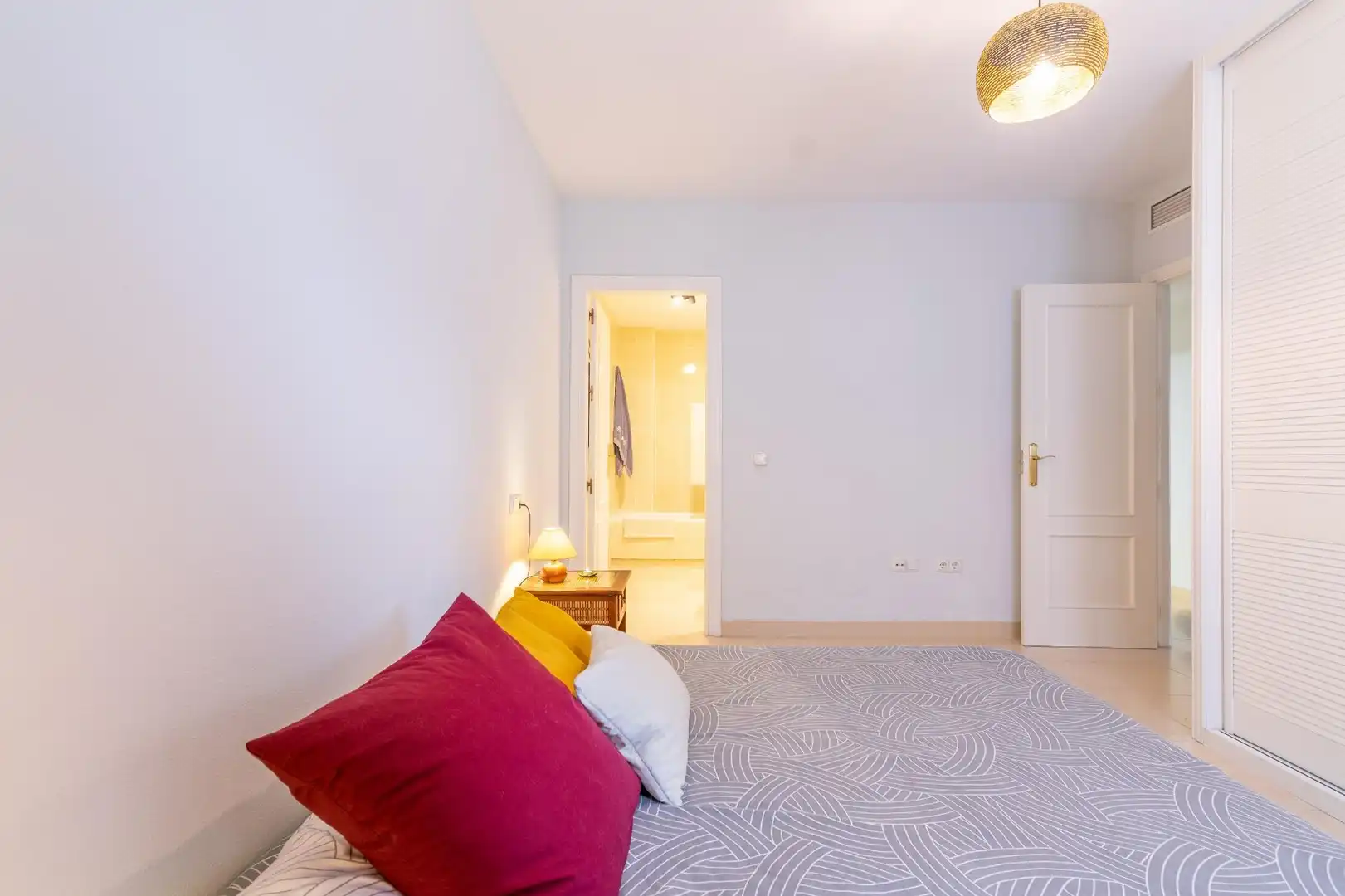 Habitación de Piso en venta en Almería con Aire acondicionado, Calefacción y Balcón