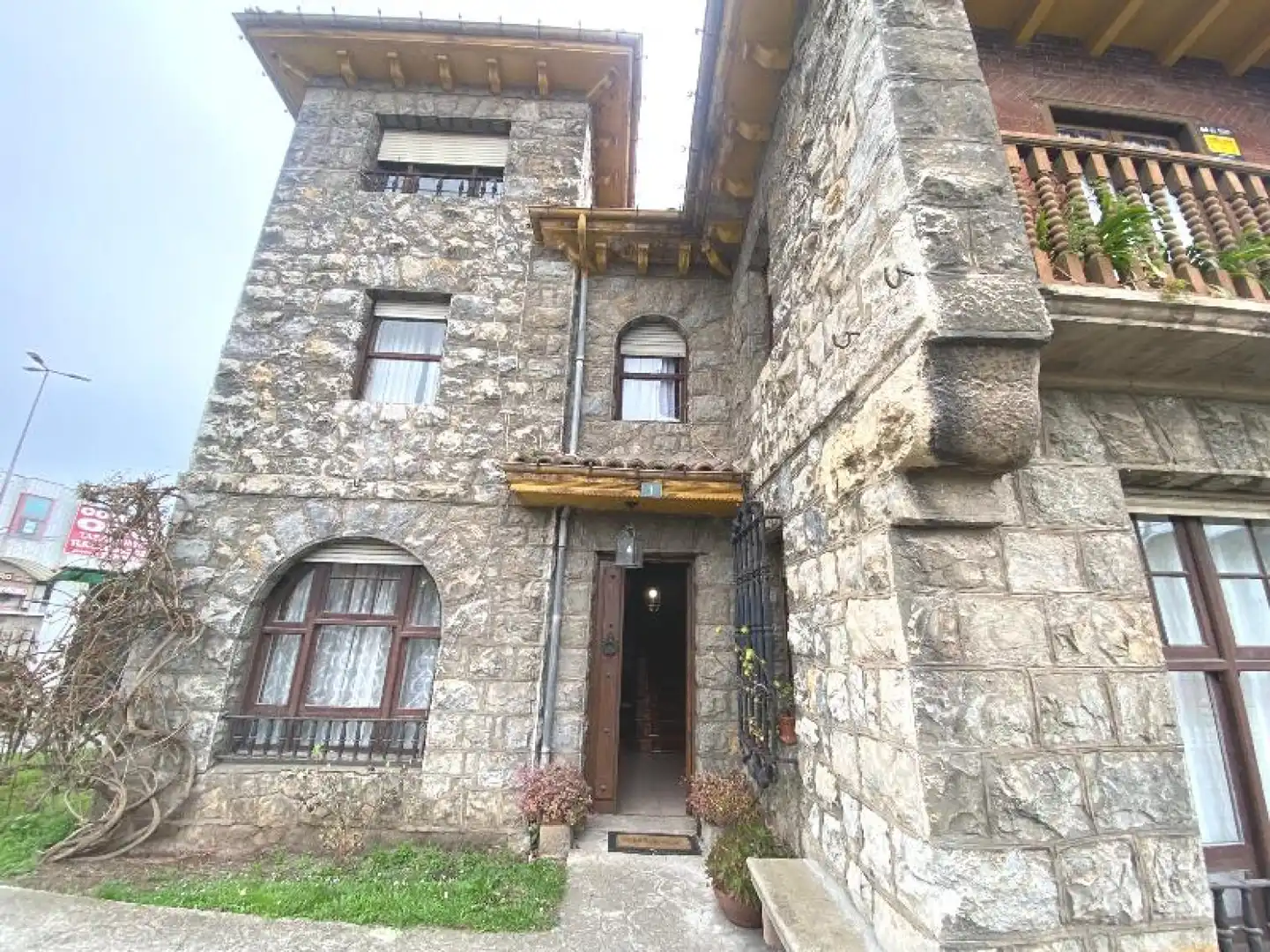 Vista exterior de Casa o chalet en venta en Torrelavega  con Calefacción, Trastero y Balcón