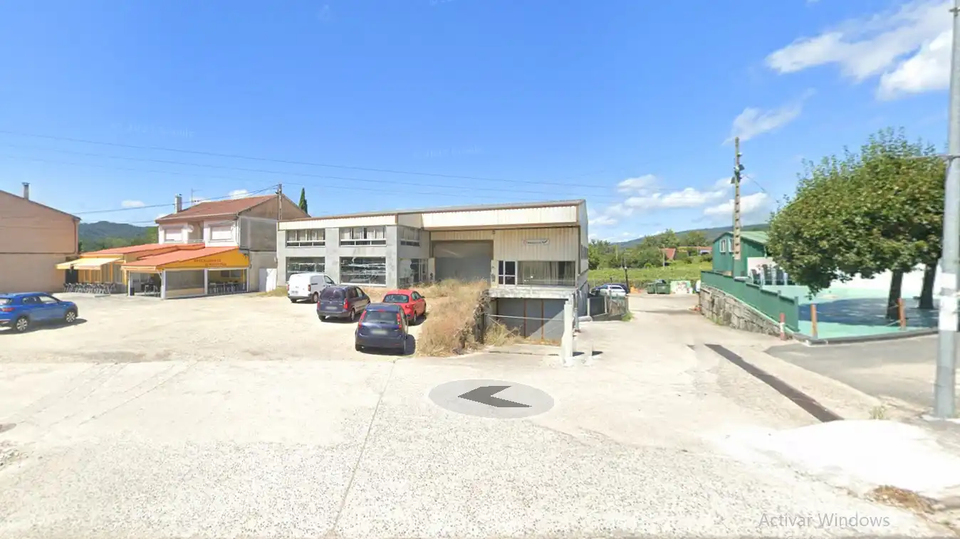 Vista exterior de Nave industrial de alquiler en Ribadavia