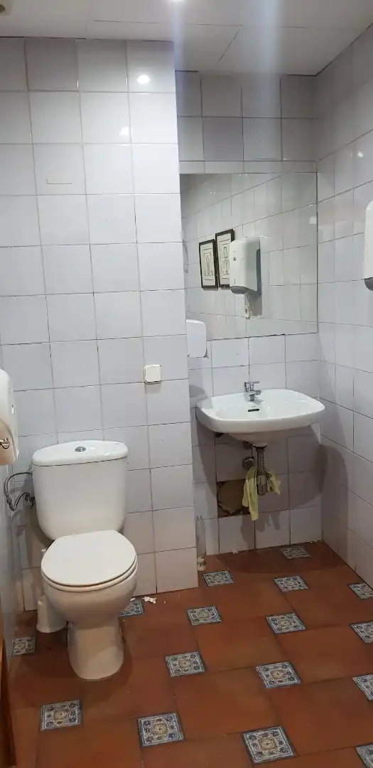 Business premises for sale in Carrer de les Roses 10, imagen 5