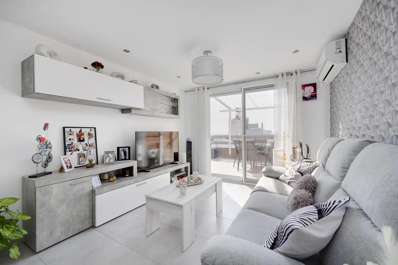 Living room of Attic for sale in Torrevieja  with Air Conditioner, Terrace and Furnished
