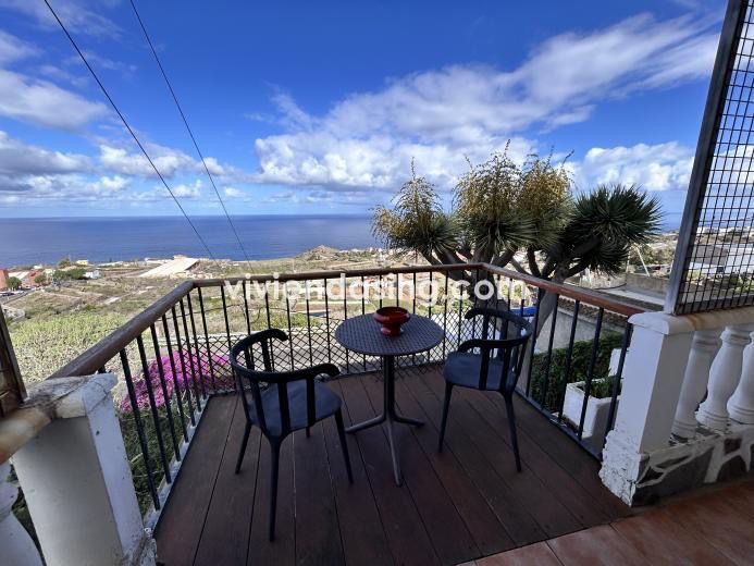 Exterior view of House or chalet to rent in Icod de los Vinos  with Terrace, Furnished and Washing machine