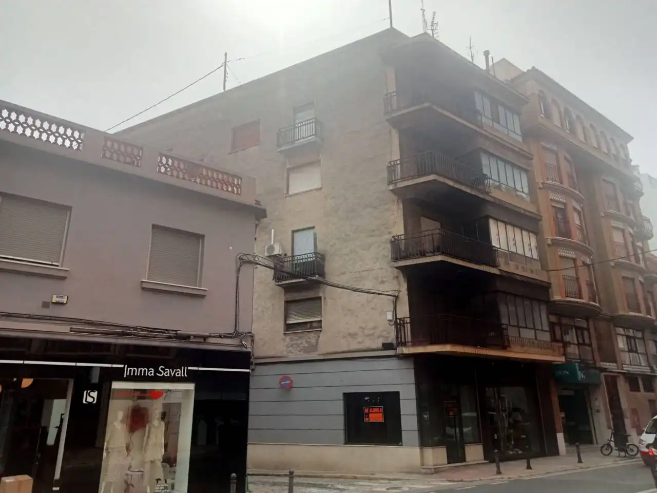 Unique properties for sale in Calle Poeta Querol 22