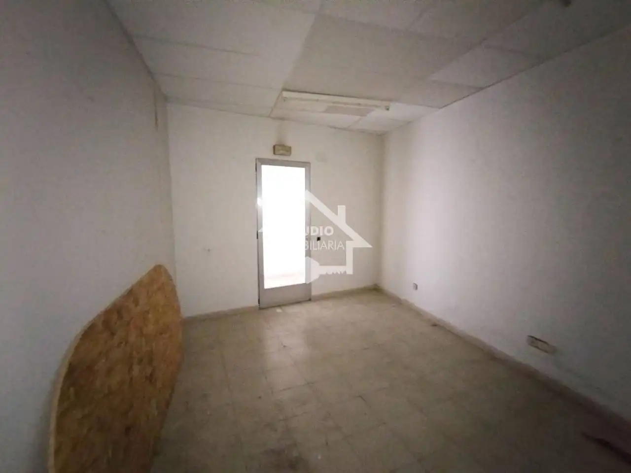 Geschaftsraum zur Miete in Viana