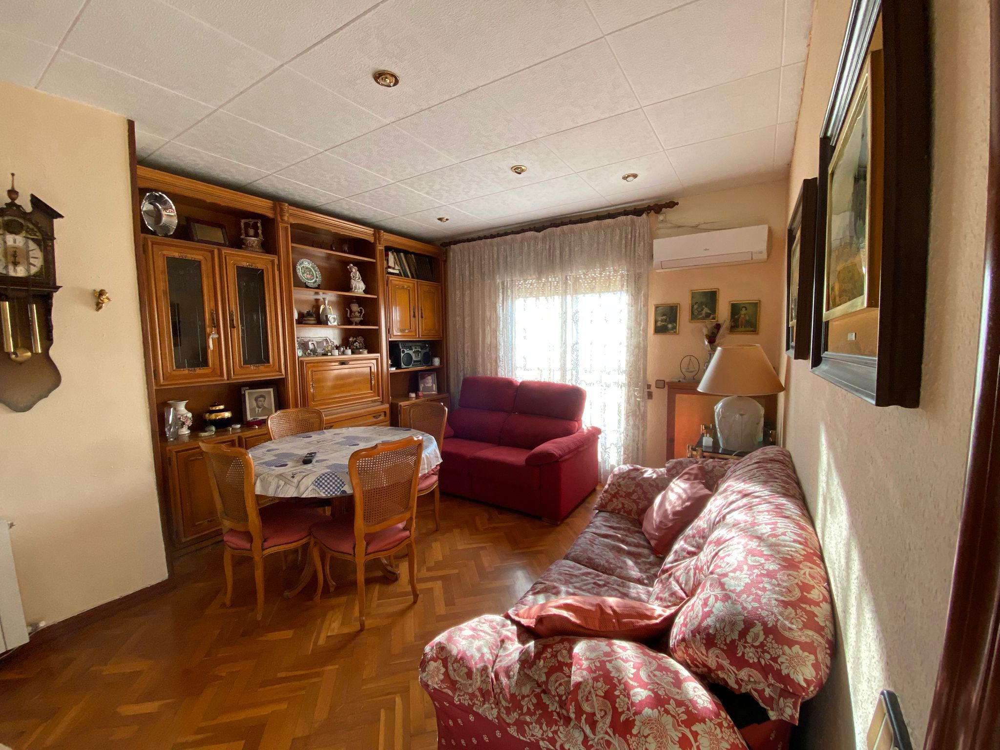 Sala d'estar de Àtic en venda en L'Hospitalet de Llobregat amb Terrassa