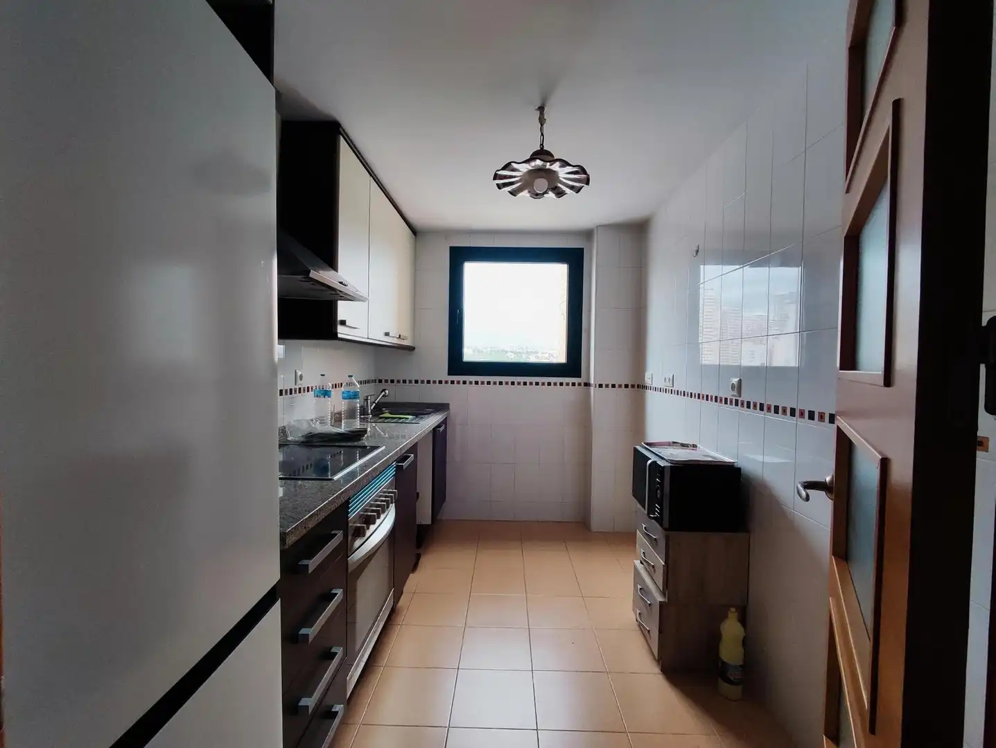 Cocina de Apartamento en venta en Benidorm con Aire acondicionado, Calefacción y Jardín privado