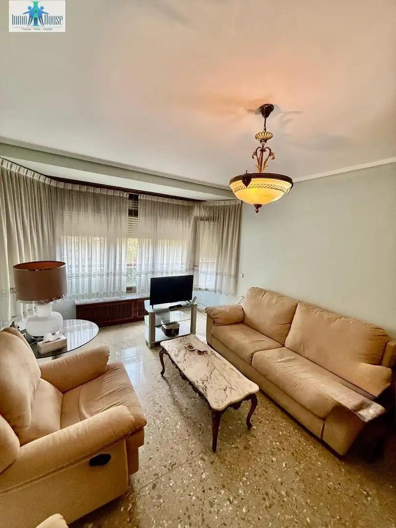 Piso con terraza en venta en Feria, imagen 3