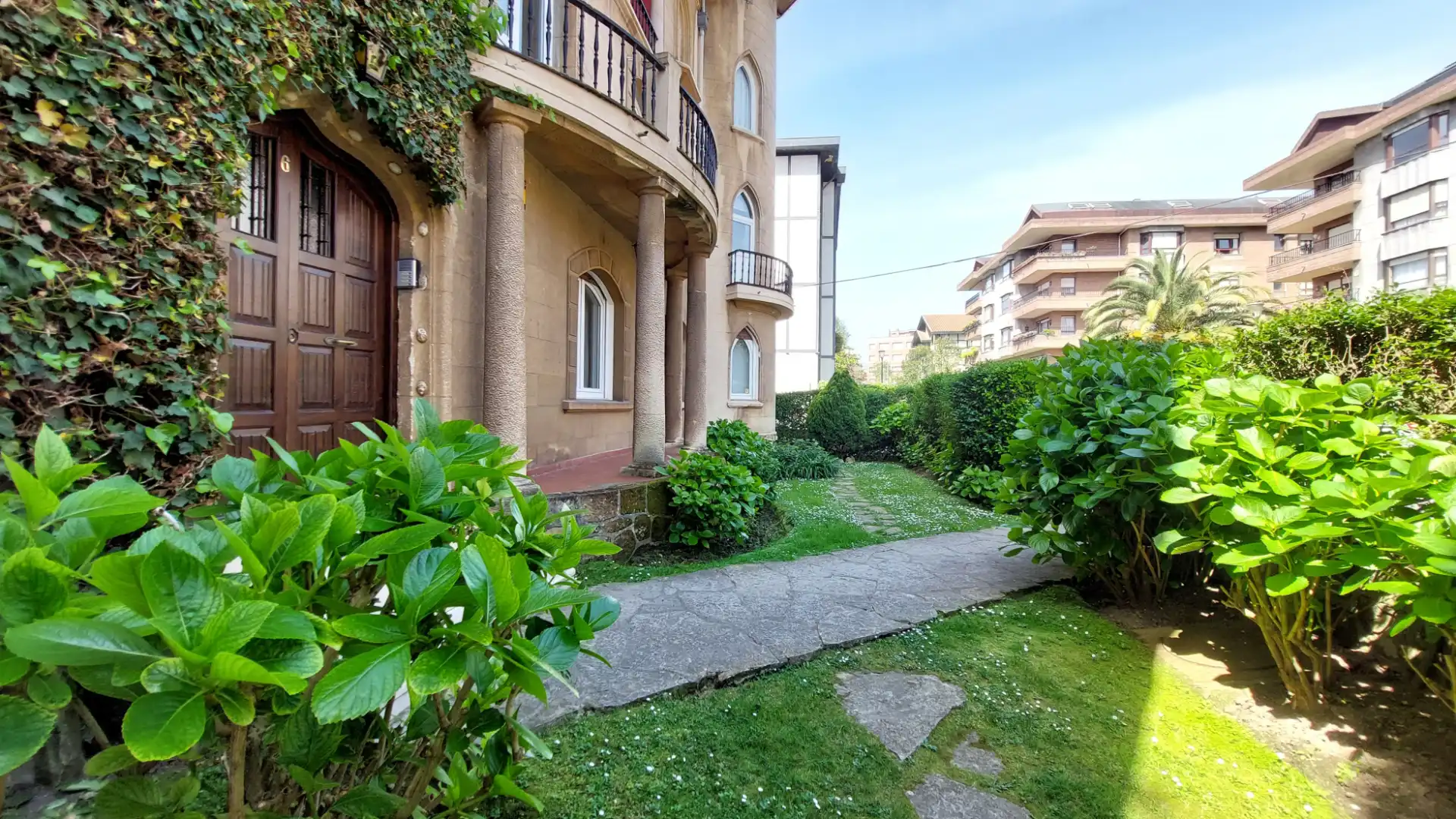 Außenansicht von Dachboden zum Verkauf in Getxo  mit Heizung, Privatgarten und Abstellraum