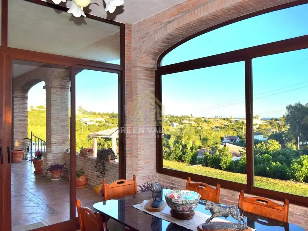 Vista exterior de Casa o chalet en venta en Rincón de la Victoria con Jardín privado, Terraza y Piscina