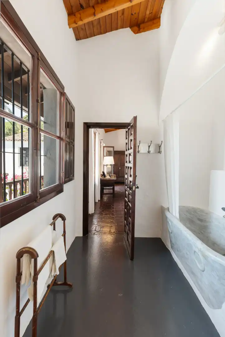 Country house zum Verkauf in Estepona mit Klimaanlage, Privatgarten und Terrasse