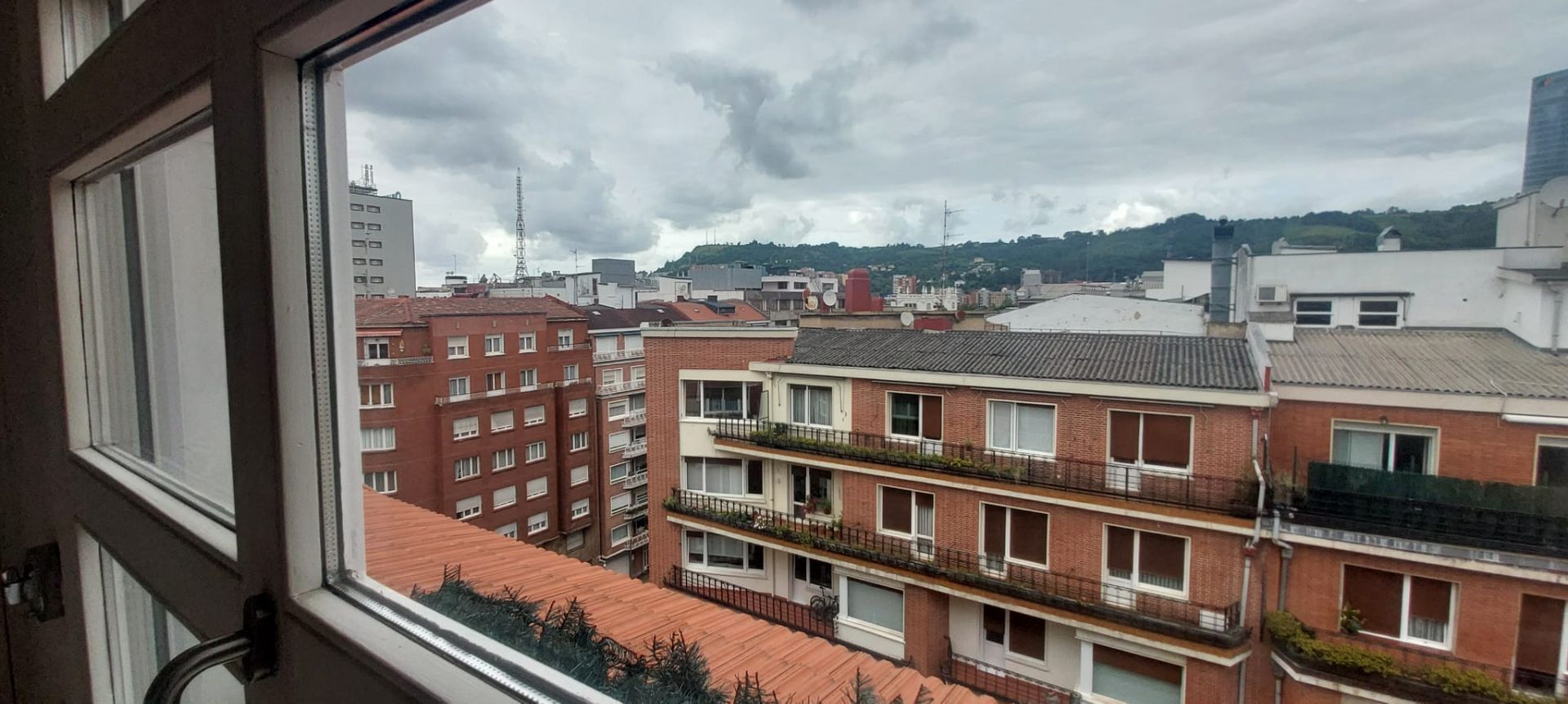 Vista exterior de Pis en venda en Bilbao 