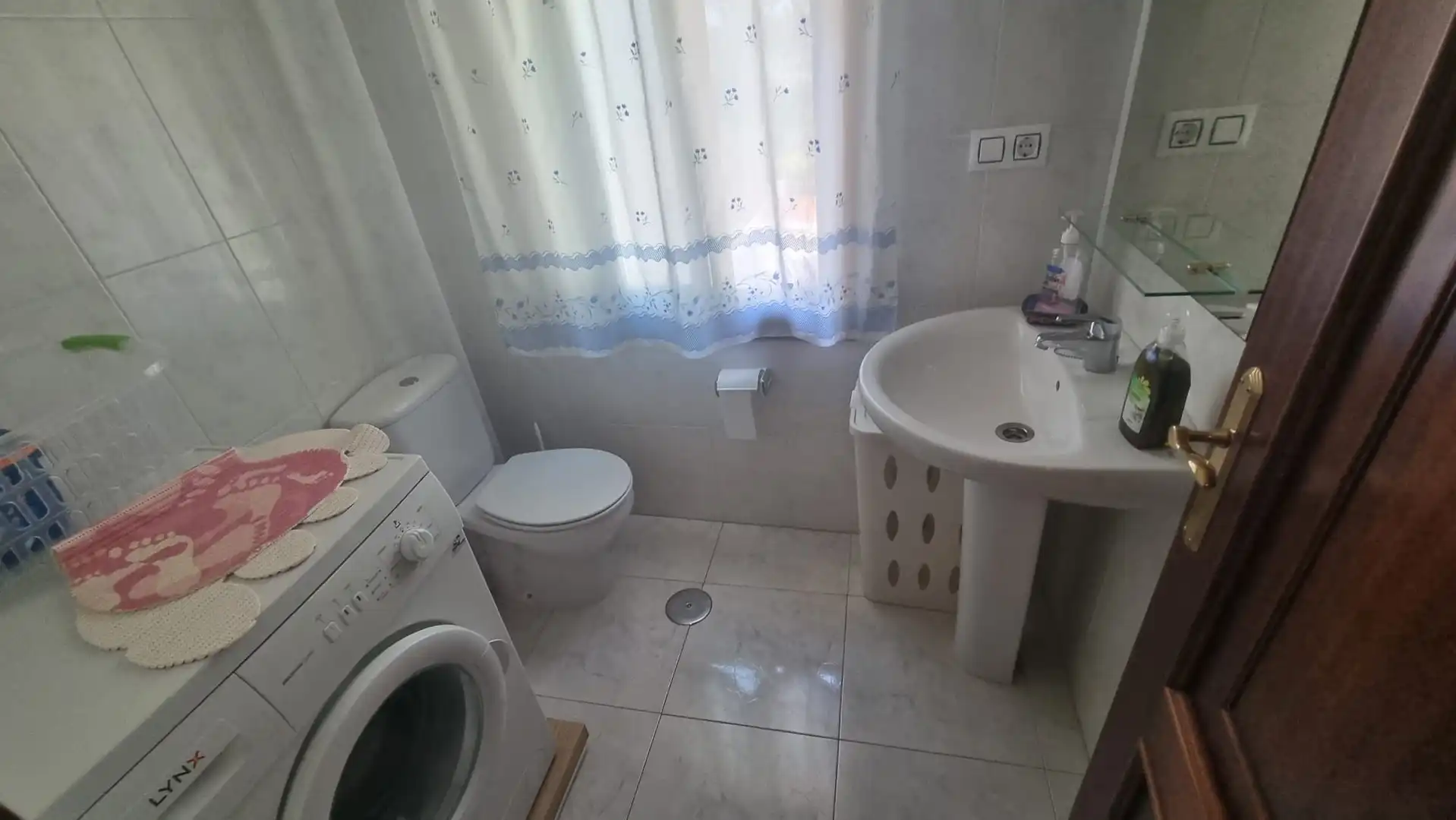 Bathroom of Detached homes for rent in Sanxenxo  with Private garden, Terrace and Furnished