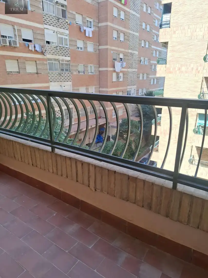 Pis de lloguer a Avenida de Cervantes, Cervantes