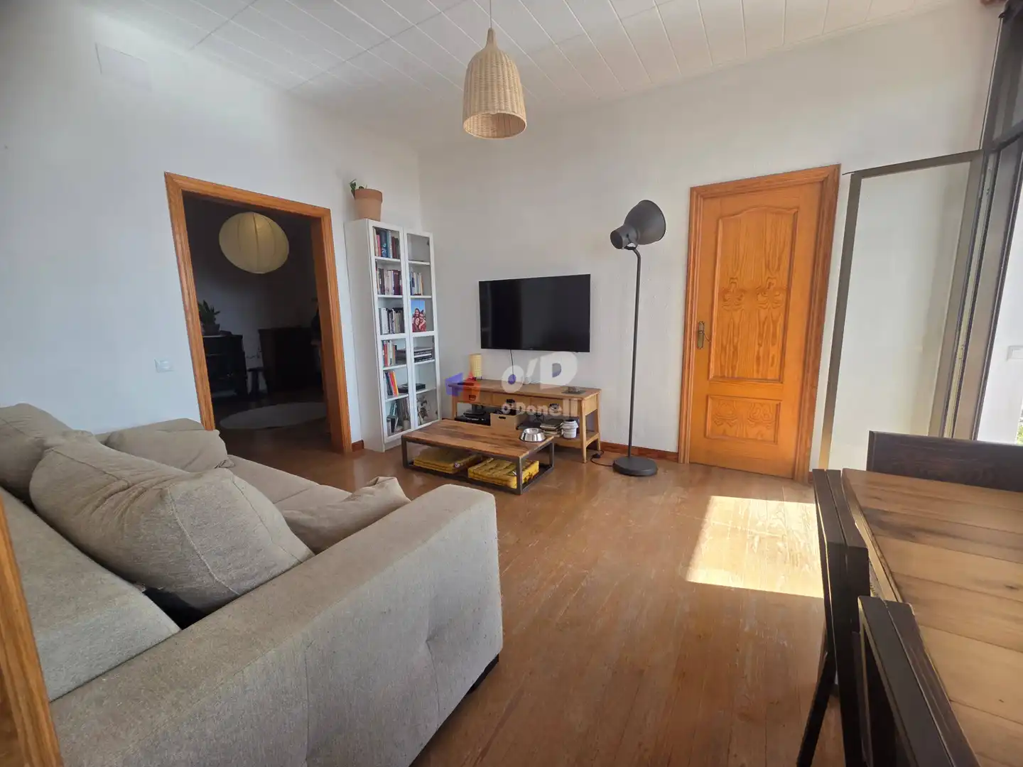 Sala d'estar de Pis en venda en Barcelona amb Jardí privat, Terrassa i Traster