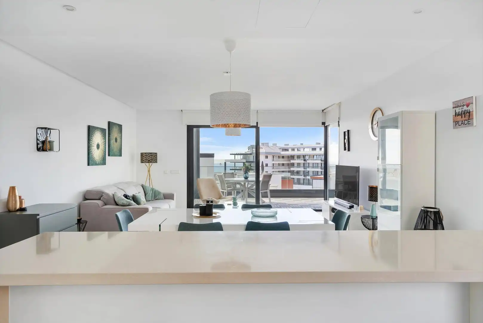 Sala d'estar de Apartament en venda en Fuengirola amb Aire condicionat, Jardí privat i Terrassa