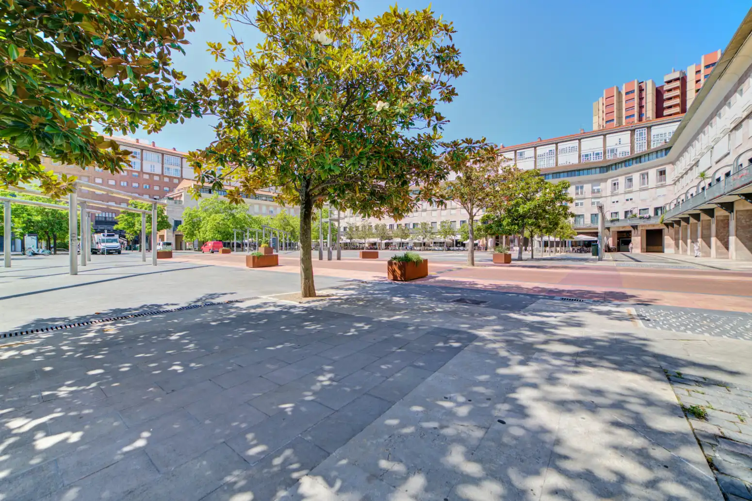 Vista exterior de Oficina en venta en  Pamplona / Iruña