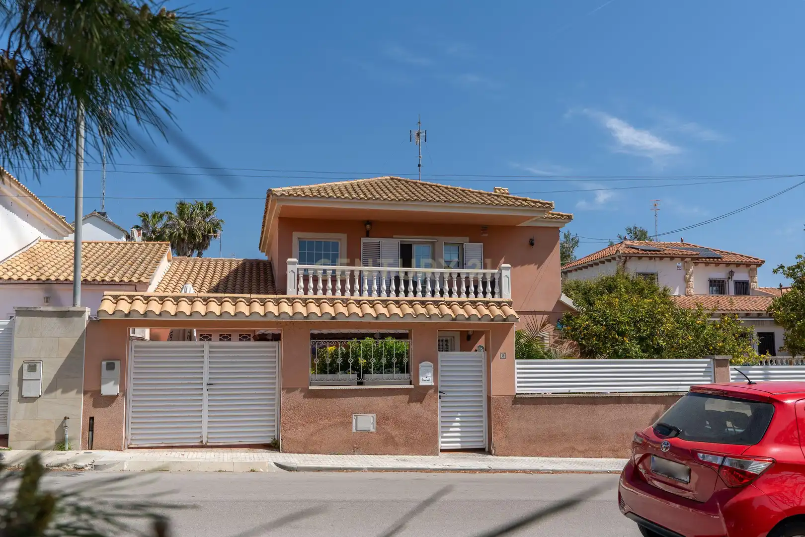 Vista exterior de Casa o xalet en venda en Cubelles amb Aire condicionat i Alarma