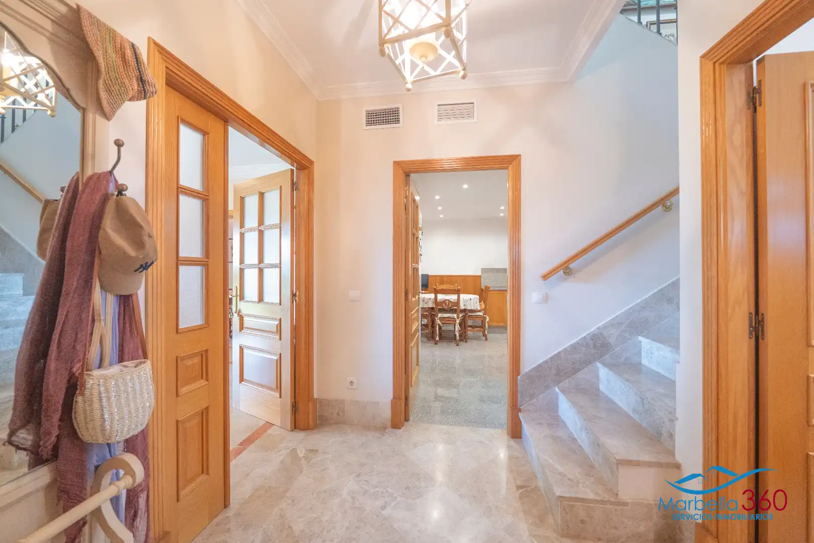 Casa adosada en venta en Marbella con Aire acondicionado, Calefacción y Jardín privado