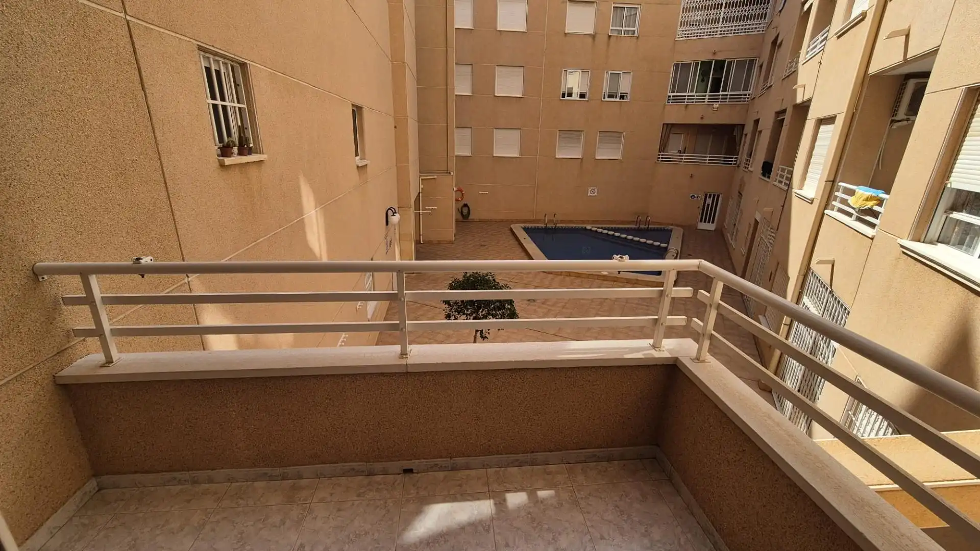 Apartamento con piscina en venta en Calle BELLA ANTONIA, imagen 4