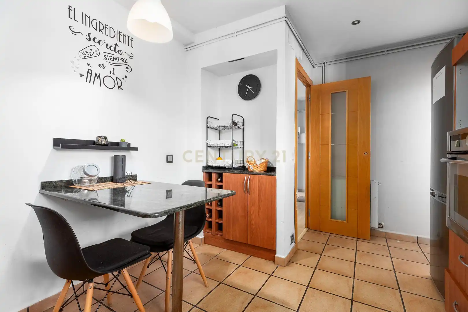 Küche von Wohnung zum Verkauf in Alella mit Balkon