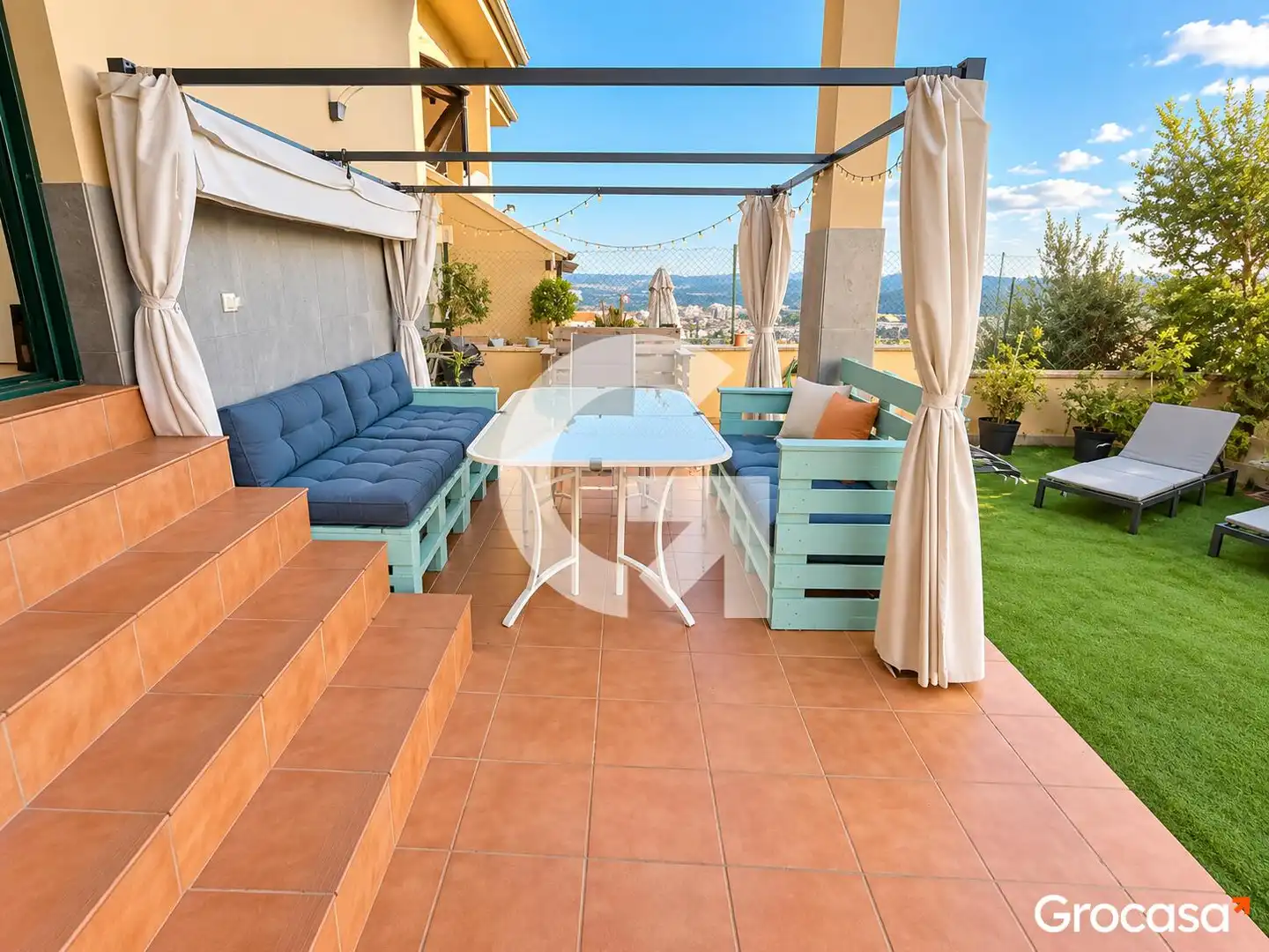 Terrassa de Casa o xalet en venda en Sant Vicenç Dels Horts, Barcelona