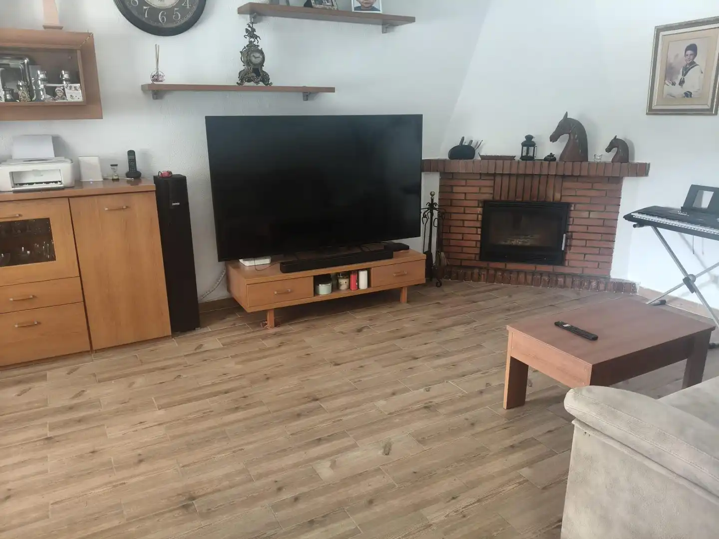Sala d'estar de Casa o xalet en venda en Chiclana de la Frontera amb Aire condicionat, Jardí privat i Traster
