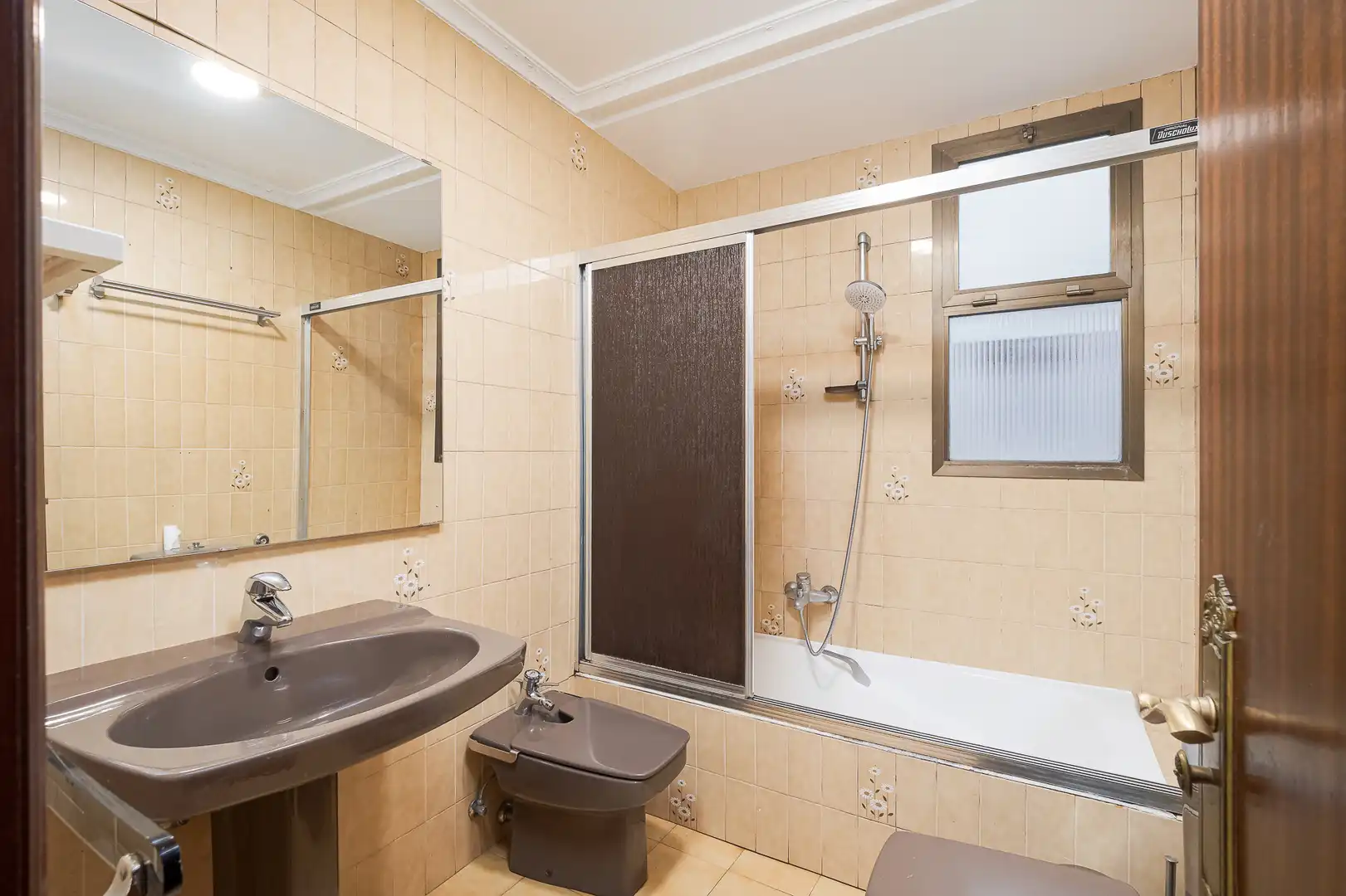 Baño de Piso en venta en Donostia - San Sebastián  con Calefacción y Balcón