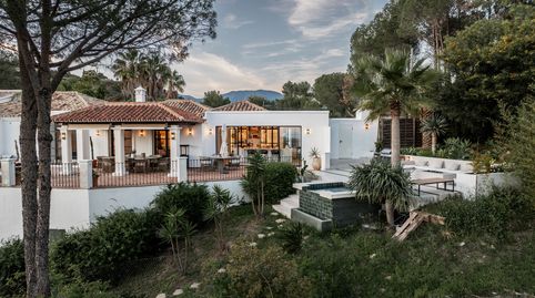 Foto 3 de Casa adosada en venta en El Madroñal, Benahavís