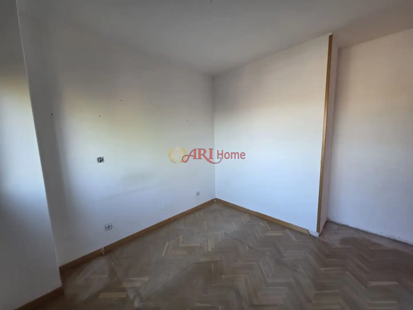 Bedroom of Flat for sale in Fuenlabrada  with Air Conditioner, Heating and Swimming Pool