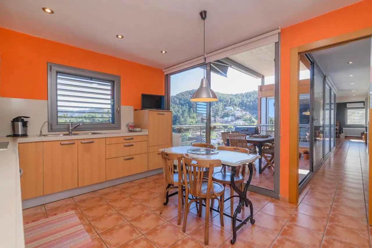 Cocina de Casa o chalet en venta en Vallirana con Aire acondicionado y Balcón