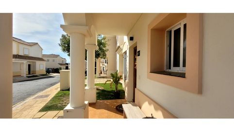 Foto 5 de Casa adosada en venta en Costa Esuri, Ayamonte