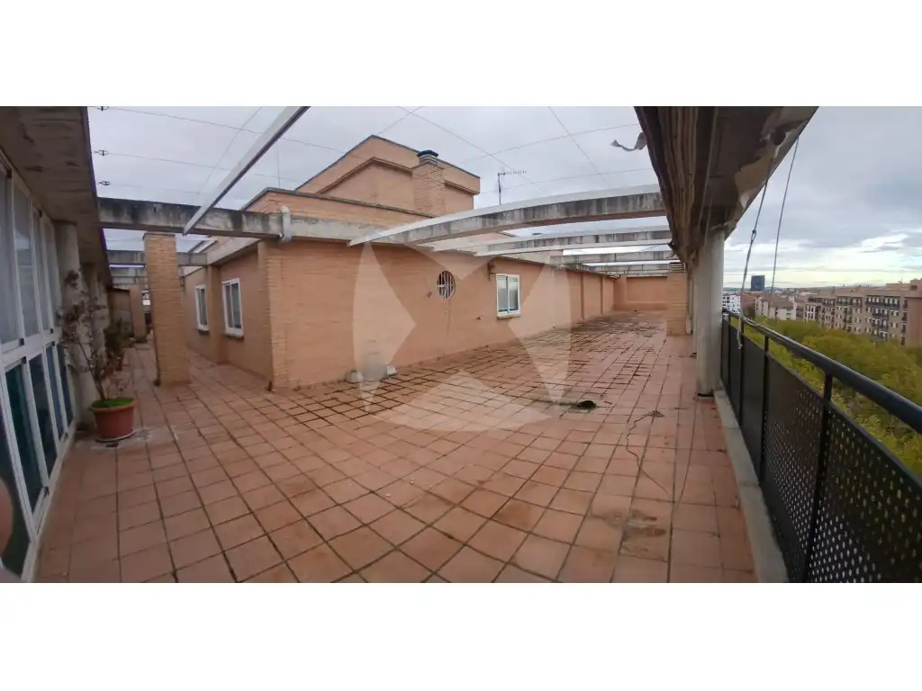 Ático en venta en Paseo Condes de Barcelona, Maria Auxiliadora - Barriada de Llera