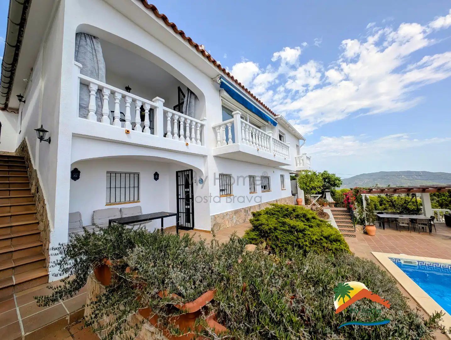 Vista exterior de Casa o xalet en venda en Lloret de Mar amb Calefacció, Jardí privat i Terrassa