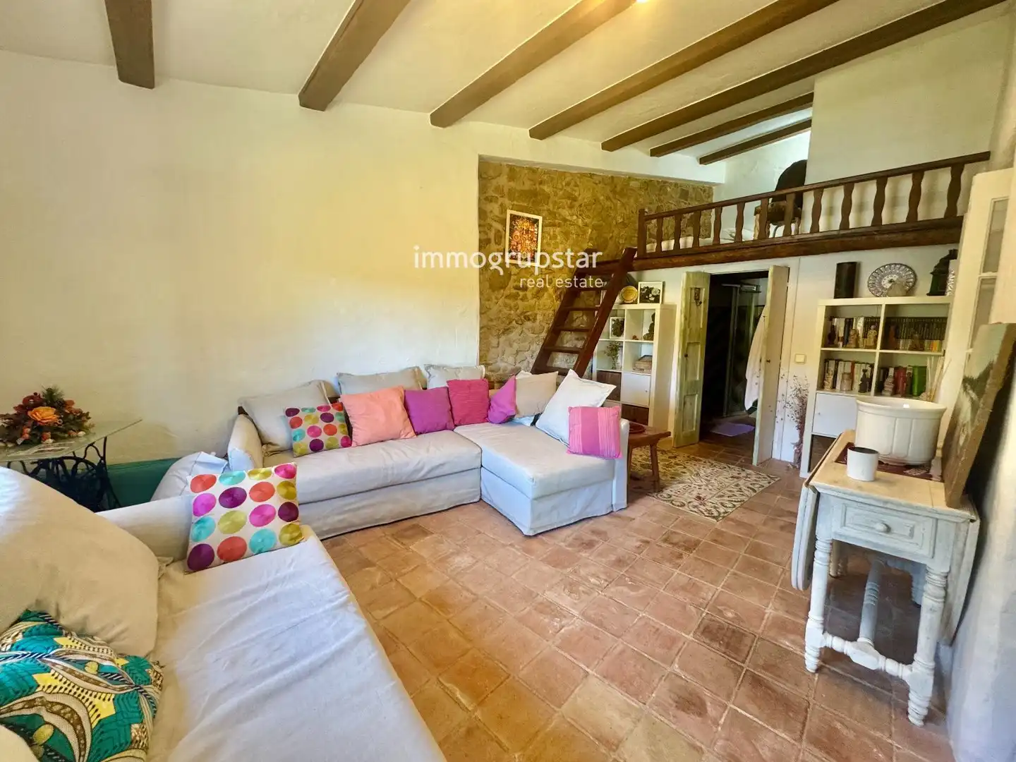 Sala d'estar de Finca rústica en venda en Castell d'Aro, Platja d'Aro i s'Agaró amb Calefacció, Terrassa i Traster