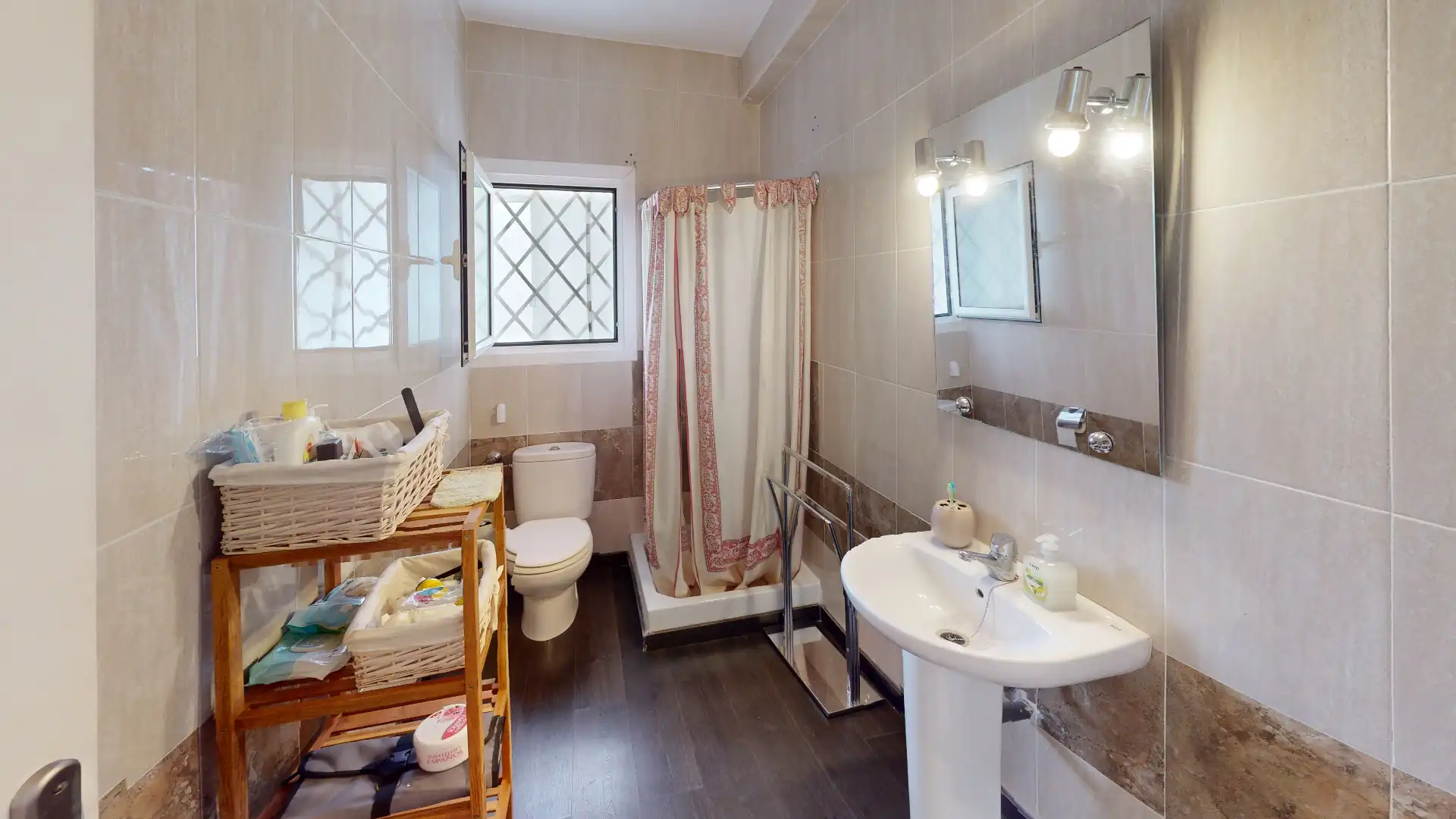 Badezimmer von Wohnung zum Verkauf in Alicante / Alacant mit Möbliert