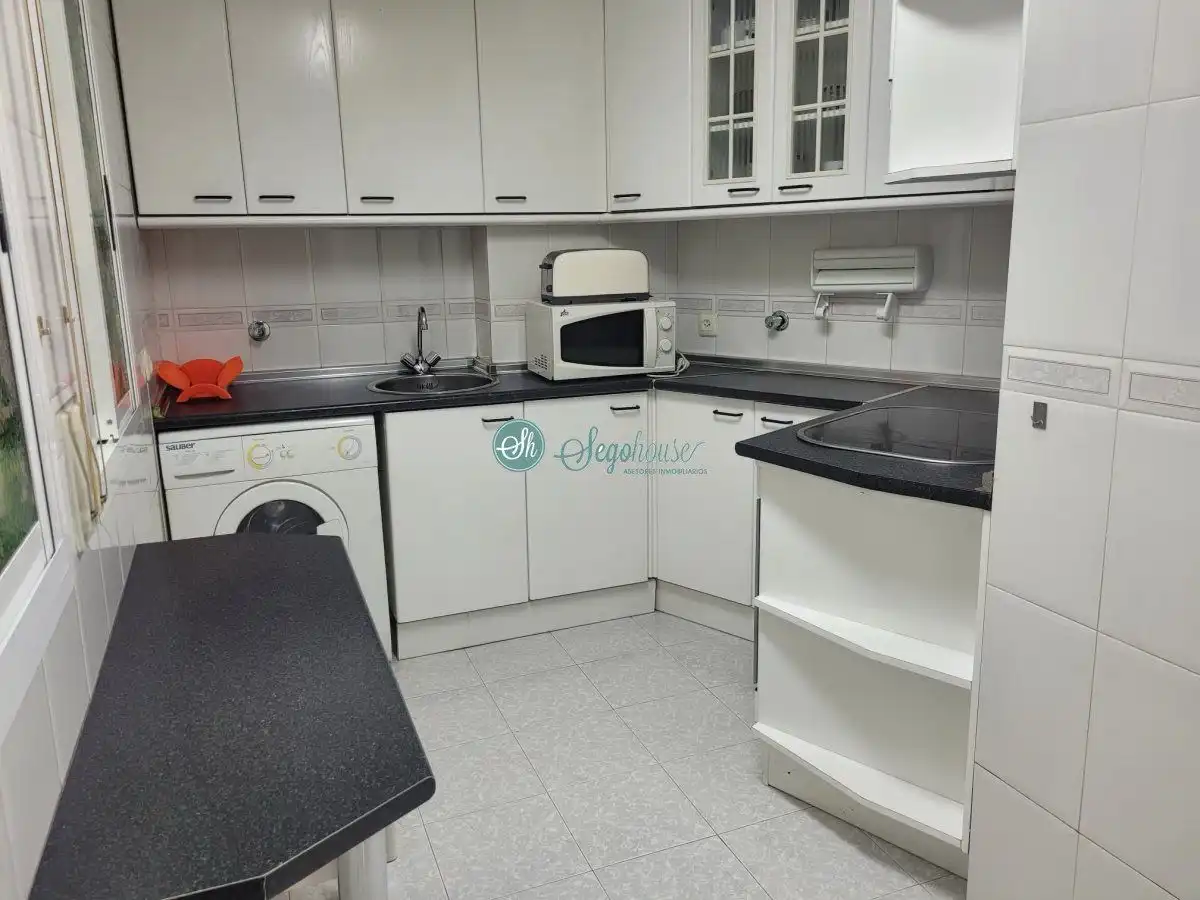 Kitchen of Apartments for sale in Segovia  with Heating, Parquet flooring and Terrace