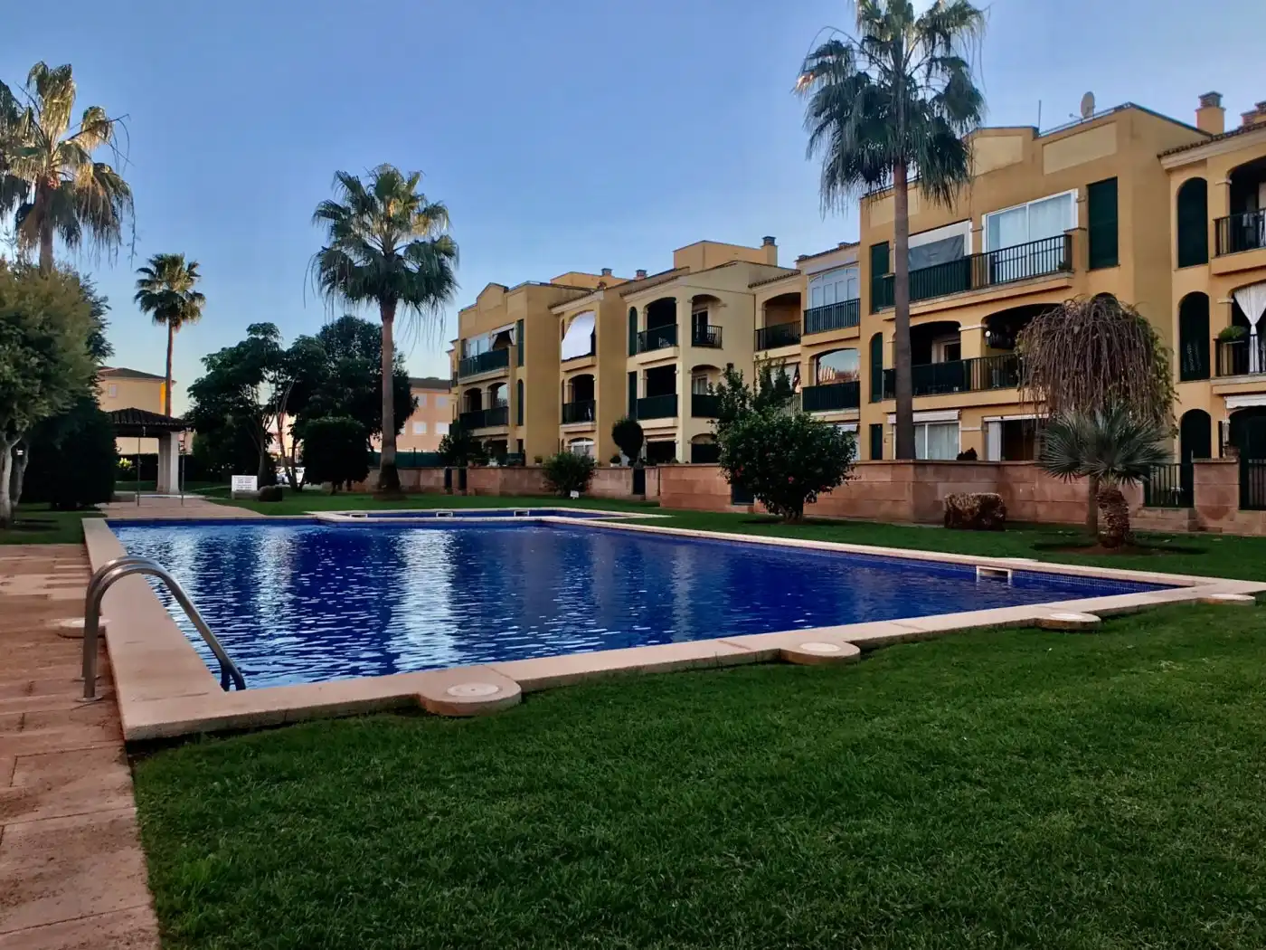 Swimming pool of Flat for rent in Sa Torre