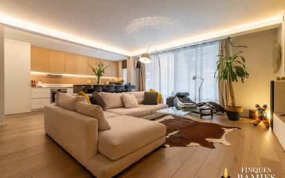 Living room of Flat for sale in  Barcelona Capital  with Air Conditioner and Terrace