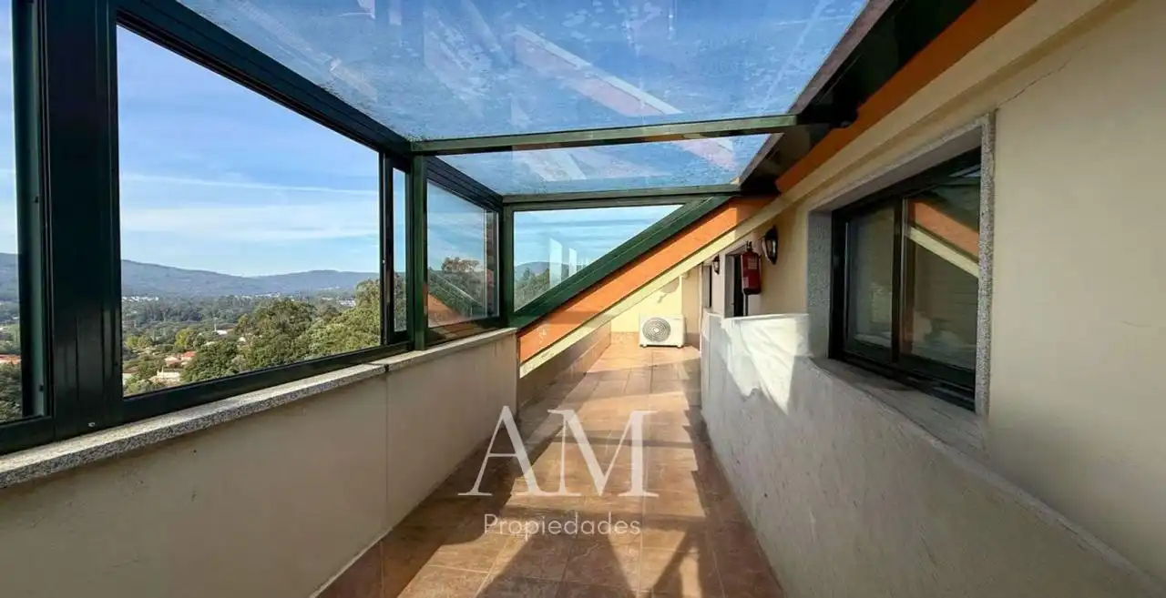 Terrassa de Casa o xalet en venda en Ponteareas amb Calefacció, Jardí privat i Terrassa