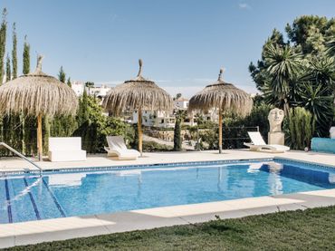Villa avec balcon à vendre à Selwo