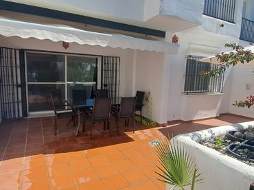 Mini appartamento con piscina in affitto a Calle Mozart 3
