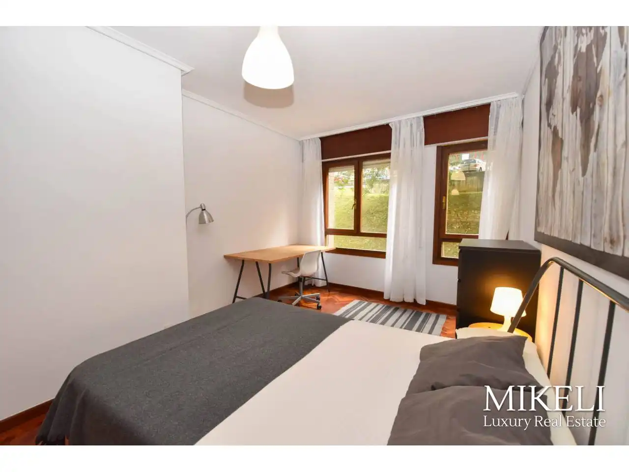 Habitación de Apartamento en venta en Cuatro Caminos